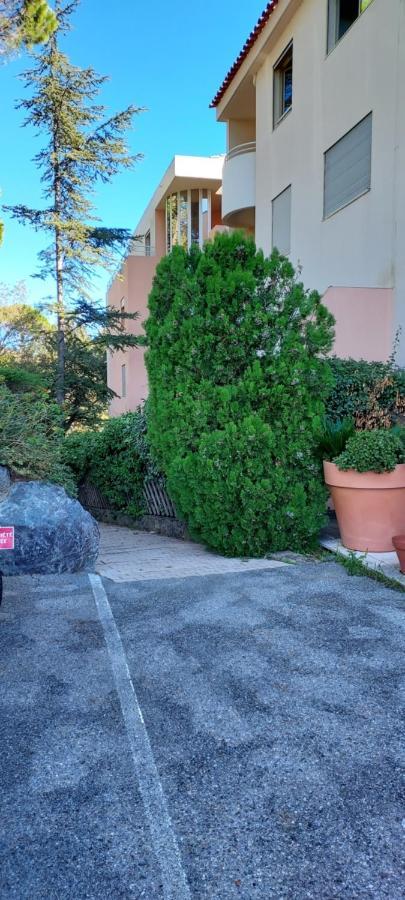 Chambre Lit 2 Personnes Dans Appartement Du Logeur ماندوليو لا نابول المظهر الخارجي الصورة